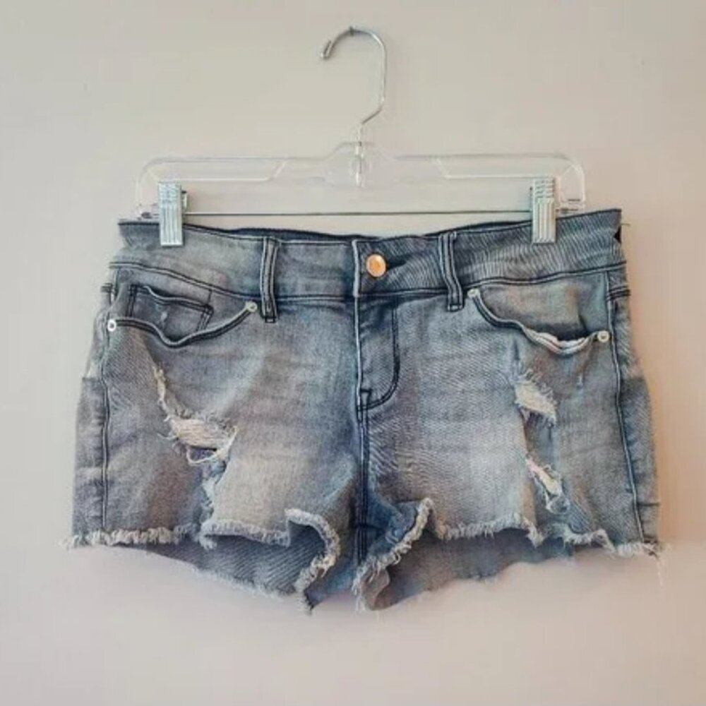 Guess distressed shorts - Picture 6 of 6